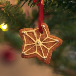 Hanging Gingerbread Biscuits Recipe by Tasty_image