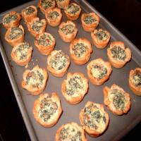Tiny Spinach Quiches_image