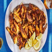 Crispy Turmeric-and-Pepper-Spiced Chicken Wings image