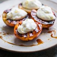 Grilled Peaches w/ Crème Fraîche Recipe_image
