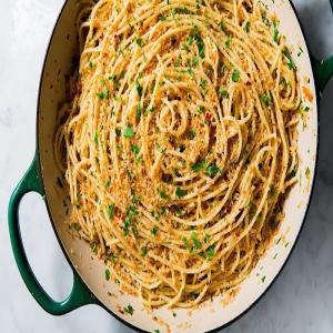 Garlicky Spaghetti_image