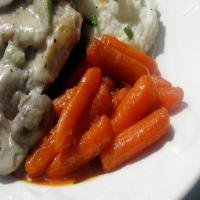 Baby Carrots Glazed with Pepper Jelly_image