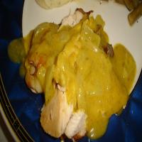 Kip Met Kerriesaus (Baked Chicken With Curry Sauce)_image