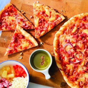 Sweet and Savoury Hawaiian Pizza_image