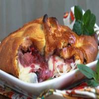 Baked Brie with Berry Rhubarb Compote_image
