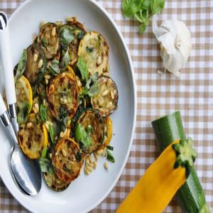 Sauteed Squash With Herb Dressing_image