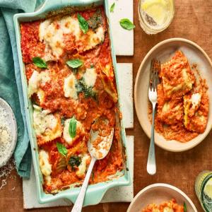 Creamy ravioli, tomato & mascarpone bake image