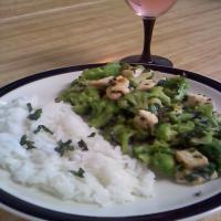 Basil Chicken With Broccoli_image