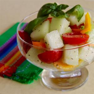 Honeydew-Grape Tomato Salad_image