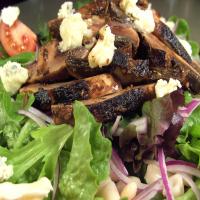 Blackened Portobello Mushroom Salad_image