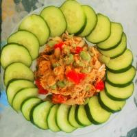 Low-Fat Tuna Salad with Edamame and Tomato_image