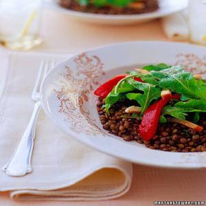 Arugula Salad with French Lentils, Smoked Chicken, and Roasted Peppers_image