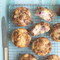 Rhubarb Streusel Muffins_image