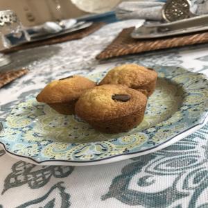 Chocolate Chip Mini-Muffins_image