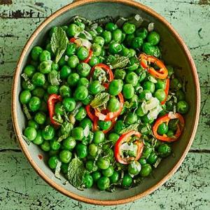 Chilli & mint peas image