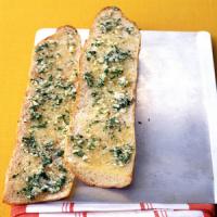 Easy Crisp Garlic Bread_image