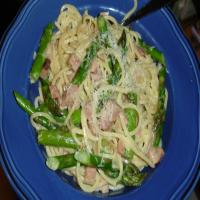 Spaghetti With Asparagus and Ham image