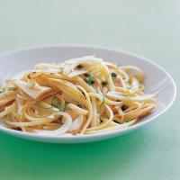 Linguine with Fennel and Tuna image