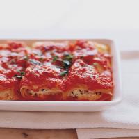 Manicotti with Tomato Sauce image