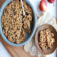 Apple Crumble With Granola Topping_image