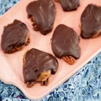 Paleo Pecan Candy Clusters image