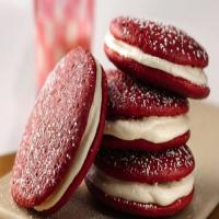 Red Velvet Whoopie Pies with Cream Cheese Filling_image