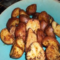 Red Pepper Crusted Grilled New Potatoes_image