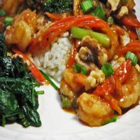 Spicy Shrimp With Spinach and Walnuts_image