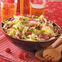 Herbed Raspberry-Hazelnut Salad_image
