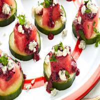 Watermelon Appetizers with Blueberry Dressing_image