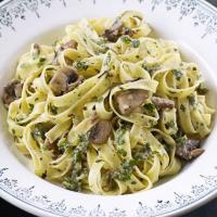 Roasted chestnut & herb pesto pasta with mushrooms_image