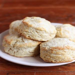 SCONE - Easy Buttermilk Biscuits Recipe - (4.6/5)_image