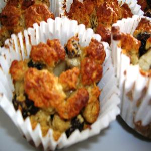 Gluten Free Cluster Muffins With Banana Centre_image