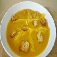 Roasted Butternut Squash Soup With Crispy Croutons_image