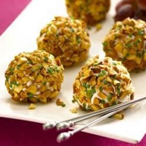 Almond Crusted Chevre and Grape Truffles_image