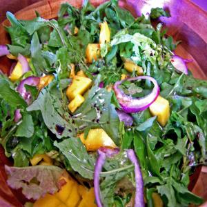 Green Salad With Romaine Lettuce and Mangoes_image