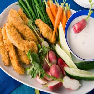 Panko-Crusted Chicken and Crudites with Blue Cheese Dip_image
