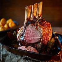 Herb-scented slow-roasted rib of beef_image