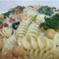 Pasta with Spinach, Chickpeas and Bacon_image