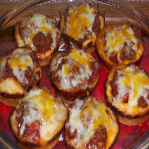 Rich and Meaty Pizza Cup Snacks image