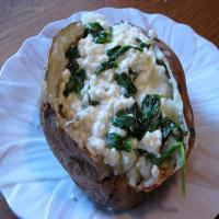 Lighter Parmesan Spinach-Stuffed Potatoes With Vegan Variation_image