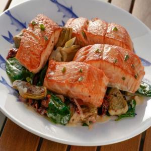 Pan-Seared Salmon with Artichokes and White Wine image