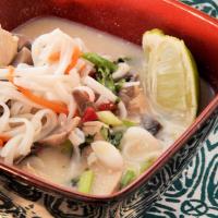 Thai Coconut Chicken Soup (Noodle Bowl)_image