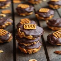 Snickerdoodle Peanut Butter Chocolate Chex Mix Bars Recipe - (4.7/5) image