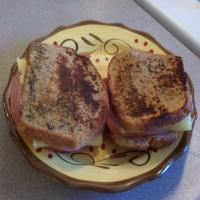 Toasted Ham and Cheese Sandwich With Herb Butter_image