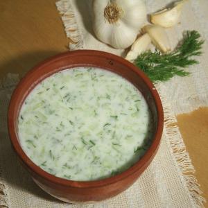 Tarator - Bulgarian Cold Cucumber Soup_image