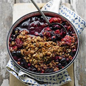Fresh Fruit and Berry Crumble_image