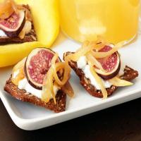 Mustard-Onion Jam Crackers With Figs image