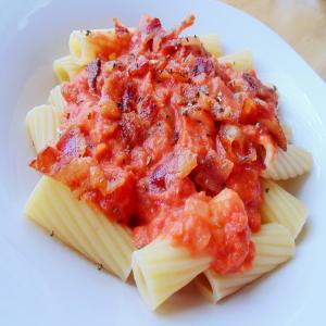 Penne with Vodka Sauce and Bacon_image