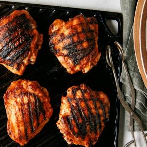 Crispy Grill Pan Chicken Thighs image